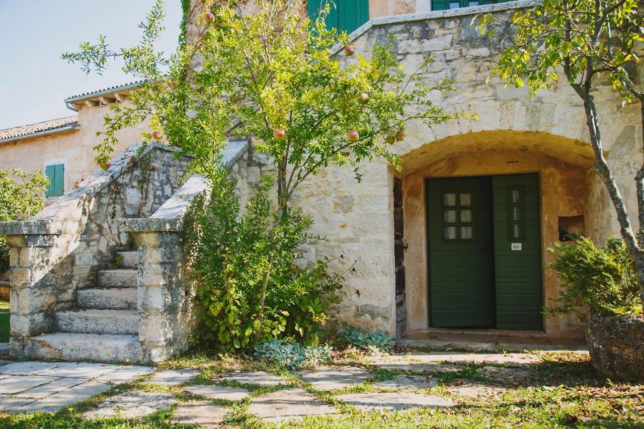 Arbalovija Rustic Villa Sivati